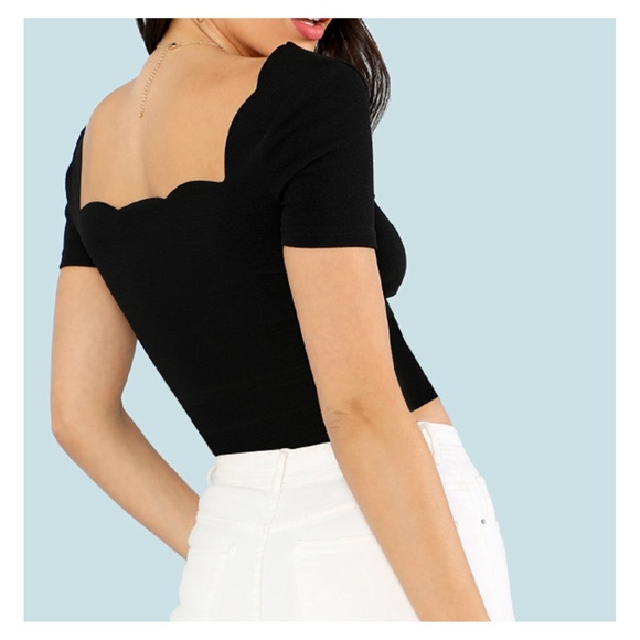 Black Short Sleeve Scallop Neckline Crop Top - Picture 2 of 4